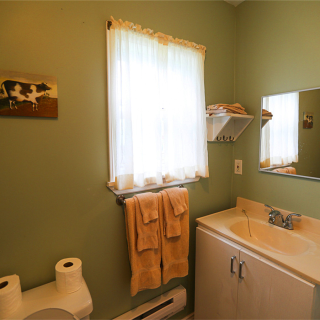 #12 2bdroom luxury 1280X900 (12)