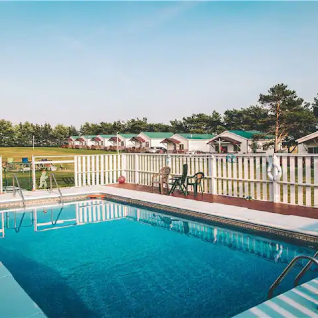 Island Life Cottages-04
