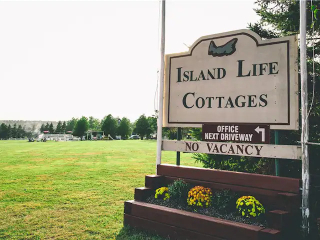 Island Life Cottages-07